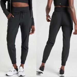 Athleta Sutton Cargo Jogger Pants Black size 12 P women’s